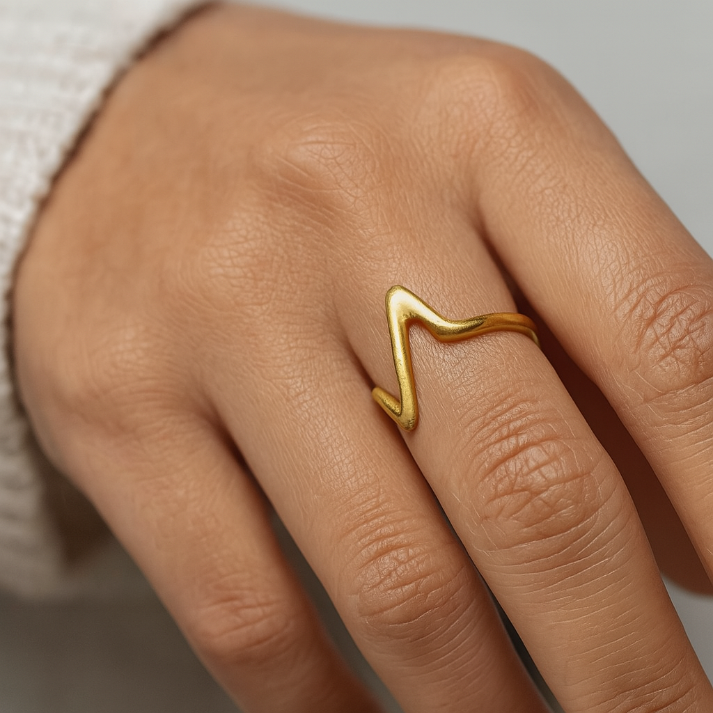 Waver Ring – 14K Gold
