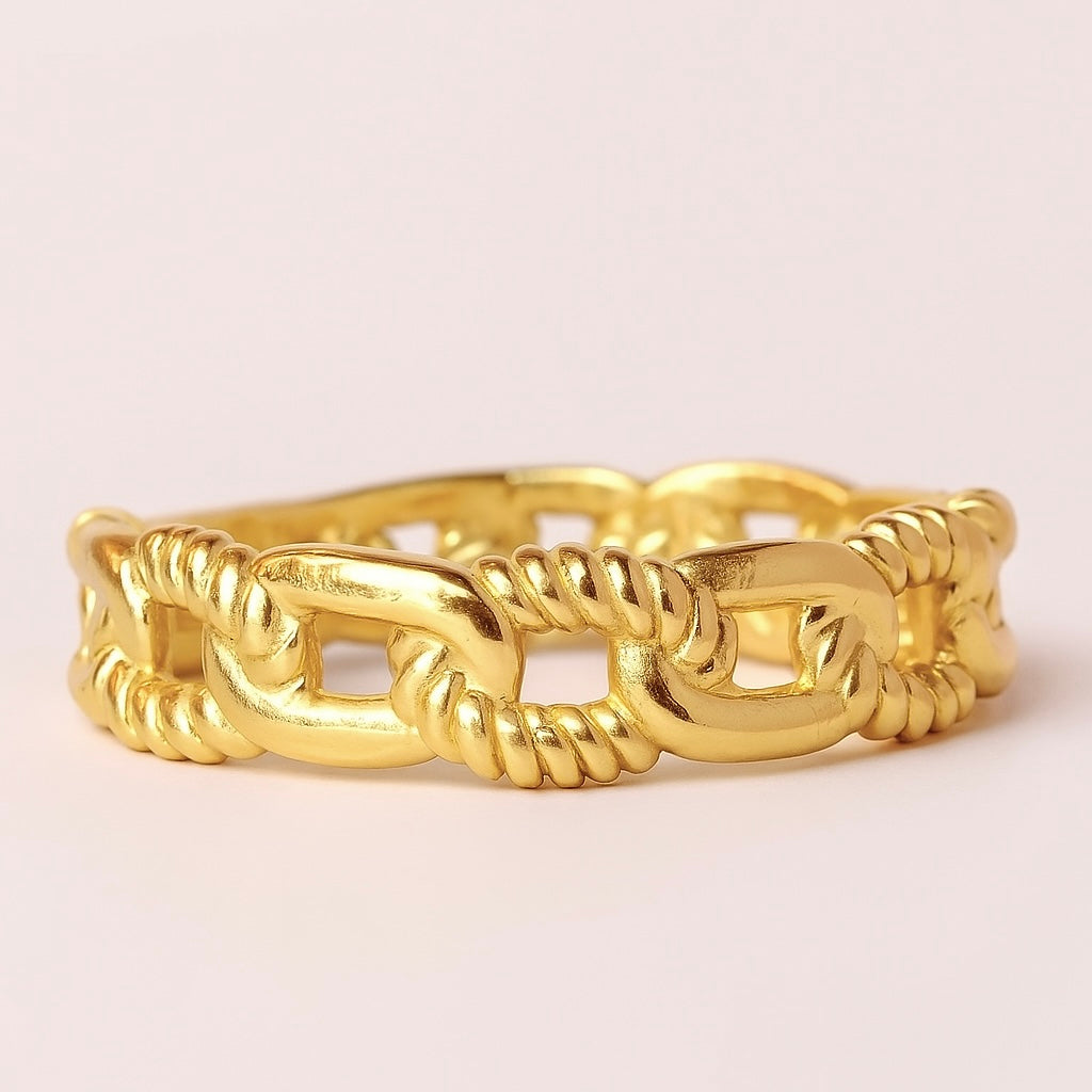 Bold Link Ring – 14K Gold